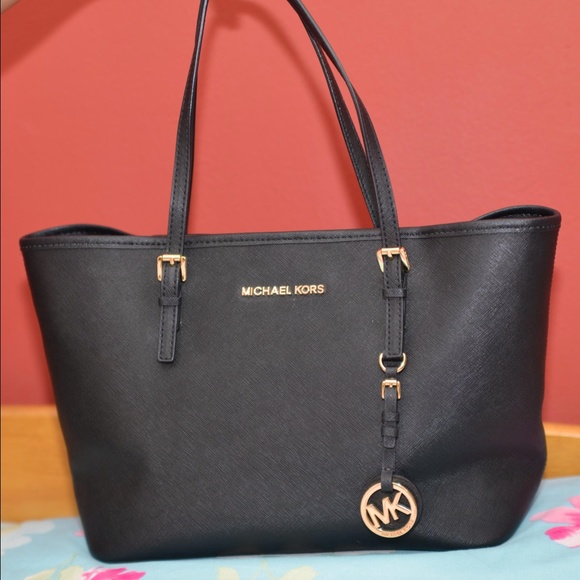 😍Michael kors jet set tote😍