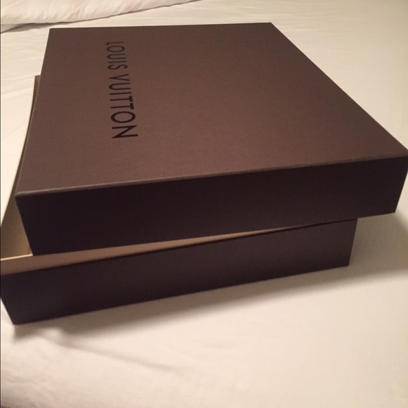 Louis Vuitton box
