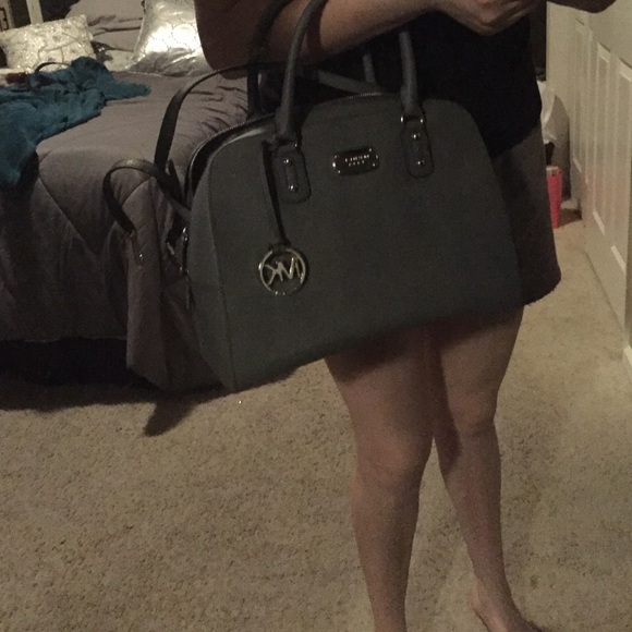 Love this MK bag it's just a bit too big for me. - Picture 2 of 3