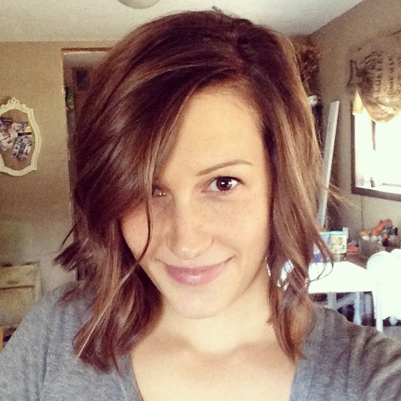 Meet your Posher, Melissa