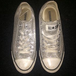 Silver sparkle Converse
