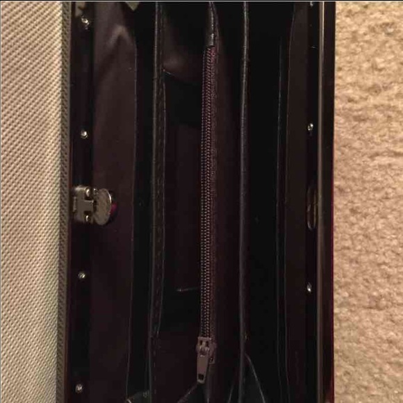 Wallet - Picture 3 of 3