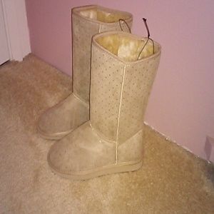NWOT Boots from Delias