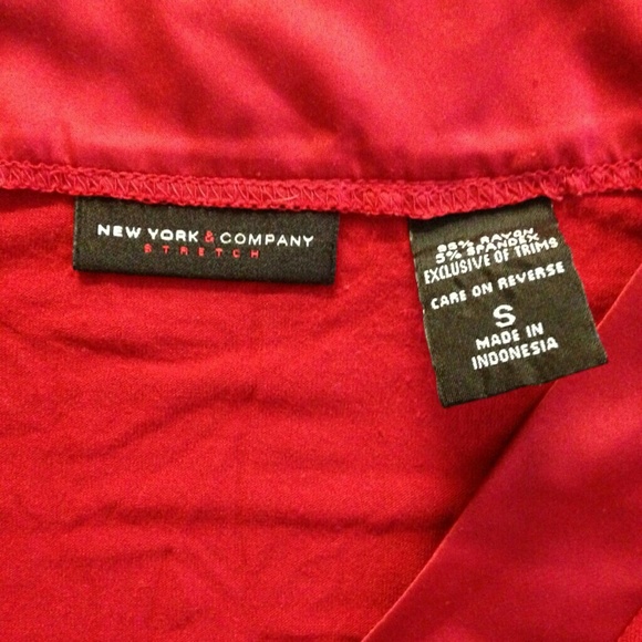 New York and Co Red Top w/ Satin Trim - Picture 4 of 4