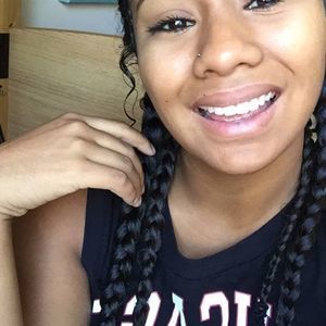 Meet your Posher, Kiana