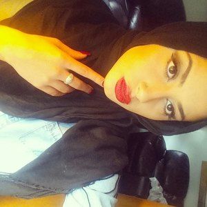 Meet your Posher, Yamana