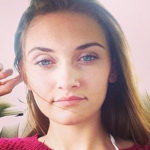 Meet your Posher, Abby