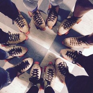 Meet your Posher, Devin