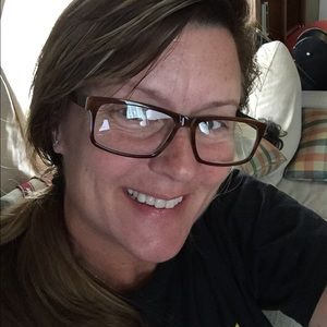 Meet your Posher, Leslie