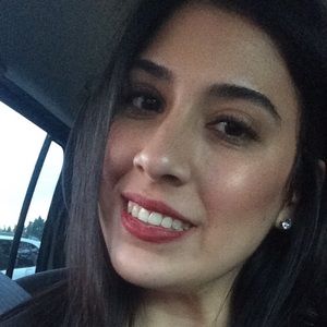 Meet your Posher, Vanessa