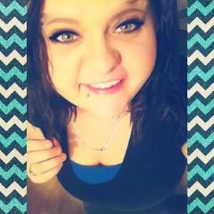 Meet your Posher, Alyssa