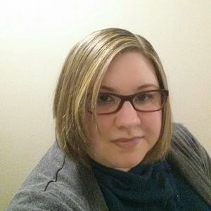 Meet your Posher, Caitlin