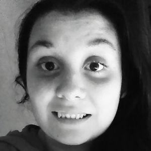 Meet your Posher, Caitlin