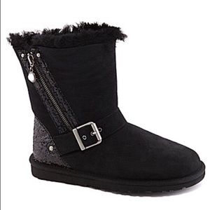 Bnib Ugg black boots beautiful detail