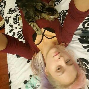 Meet your Posher, Devin