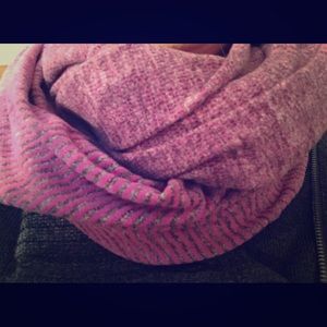 Lululemon vinyasa scarf