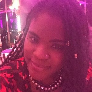 Meet your Posher, Aisha