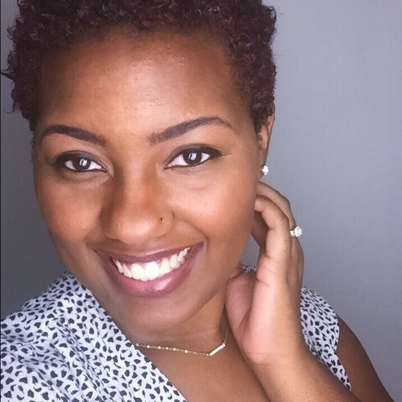 Meet your posher! - Picture 1 of 1