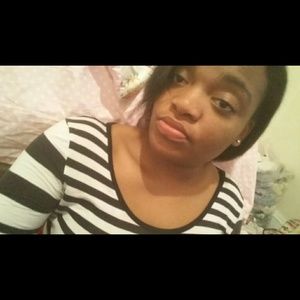 Meet your Posher, Deonna