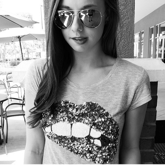 Sparkly lip tee