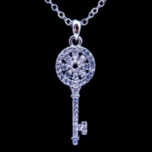 SOLD~ Dazzling rhinestones key necklace