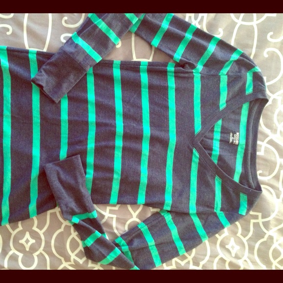 Long sleeve , striped Tshirt