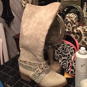 White boots with bling