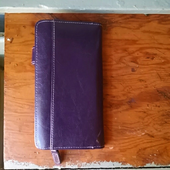 FREE WITH PURCHASE BusyGirl Checkbook Style Wallet - Picture 2 of 4