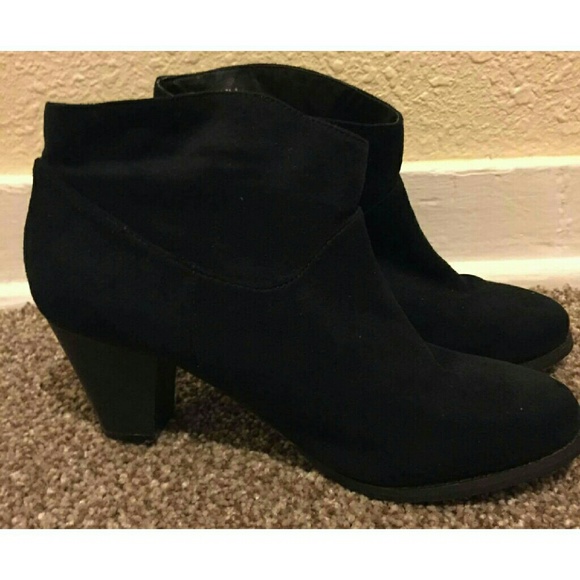 🚫 SOLD 🚫 Ankle Heel Boots 🌸 - Picture 1 of 3