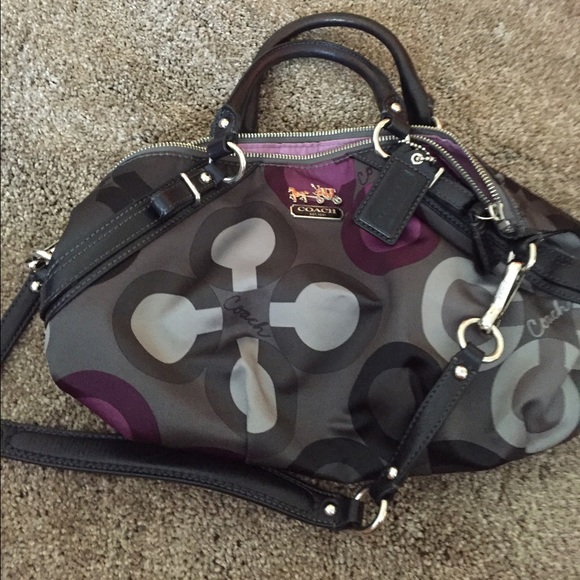 Coach Handbags - Authentic Rarely used Coach Purse