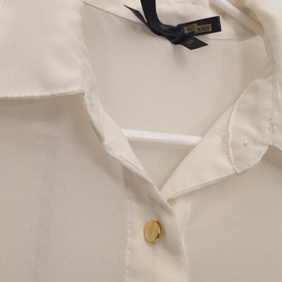 Quarter sleeve high low chiffon button up - Picture 2 of 3
