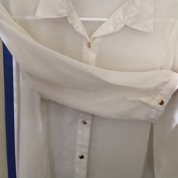 Quarter sleeve high low chiffon button up - Picture 3 of 3