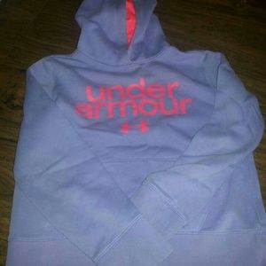 Under Armour Youth Sweatshirt. In good condition.