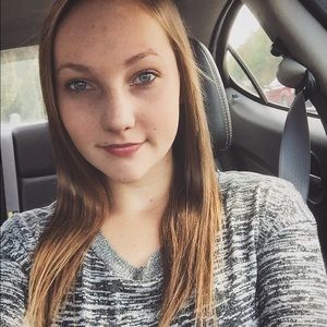 Meet your Posher, Leah