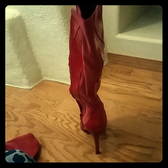 Boots - Picture 1 of 4