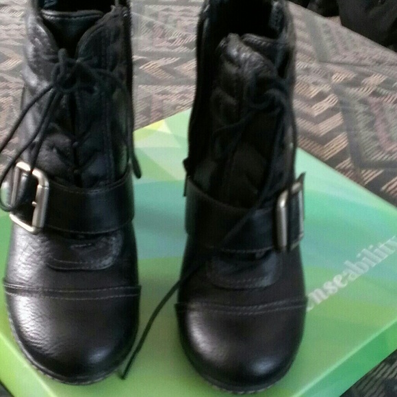 Black booties - Picture 2 of 3