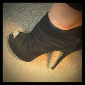 Size 6.5 Bakers mesh booties