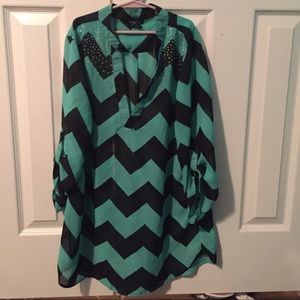 Black and green chevron top