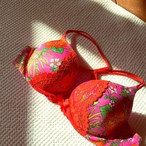 Victoria's Secret very sexy push-up