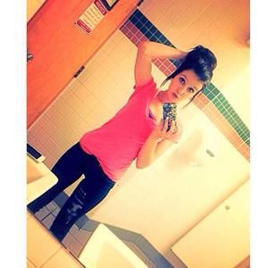 Meet your Posher, Sara