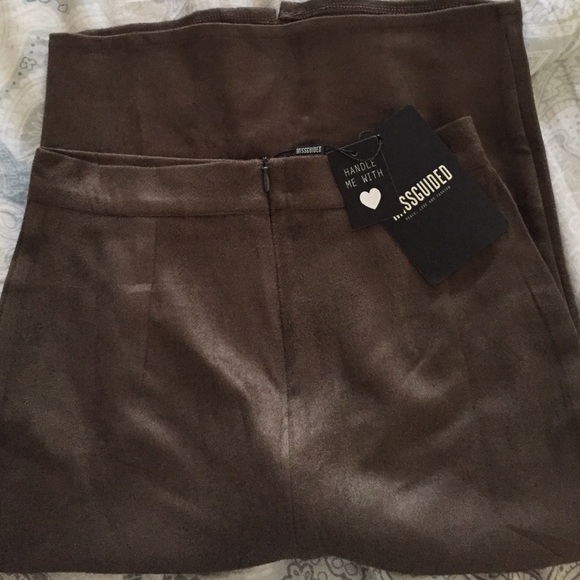 Missguided Khaki Faux suede skirt size UK 6 US 4. - Picture 3 of 4