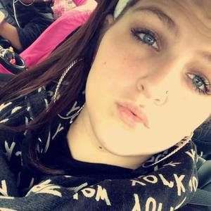 Meet your Posher, Khaila