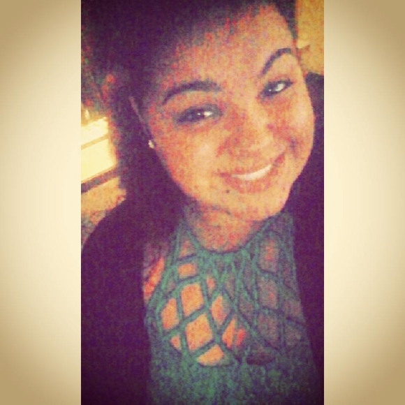 Meet your Posher, Alexis - Picture 1 of 1