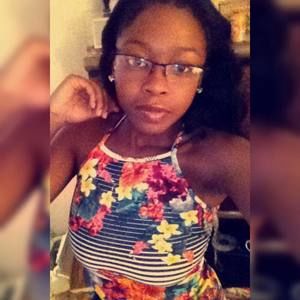 Meet your Posher, Desiree