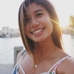 Meet your Posher, Lina