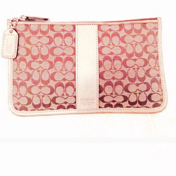 🚫SOLD🚫Coach Clutch Wallet - Picture 1 of 4