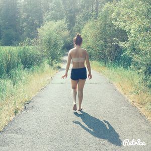 Meet your Posher, Monay