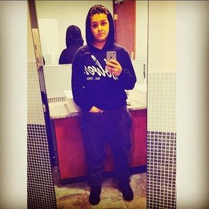 Meet your Posher, Sam