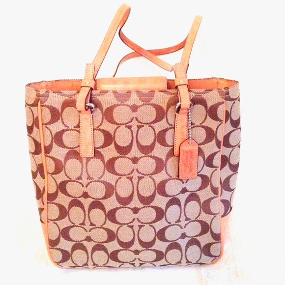Coach Signature Bag - Picture 1 of 7