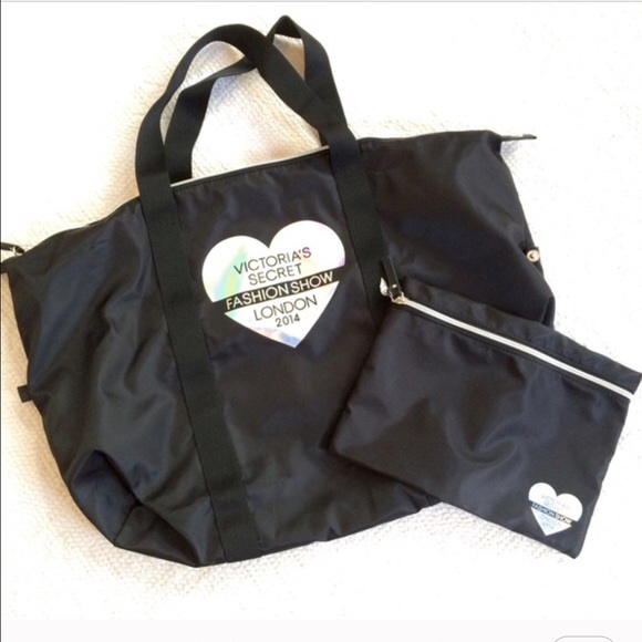 Victoria's Secret Handbags - Victoria secret tote bag(NWT)